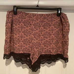 Forever21+ || Shorts || Size: 1X